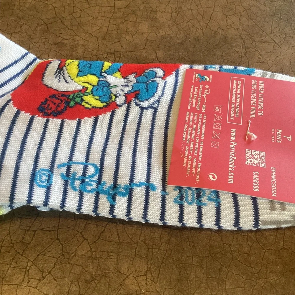 The Smurfs Kissing Heart Ankle Socks Footies One‎ Size NEW